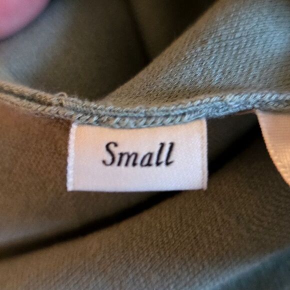 HIGH SPORT Kick Pant Flare Crop Sage Green Womens Size Small - Picture 10 of 10